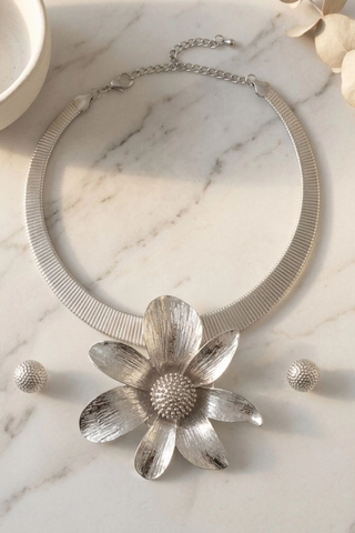 Silver Pendant Dimensional Flower Omega Necklace